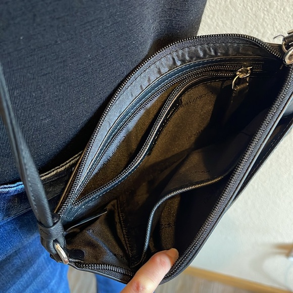 Calvin Klein - Picture 6 of 8